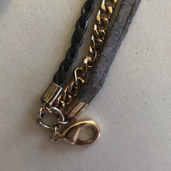 Sara Designs NYC wrap wristwatch - Picture 3 of 3